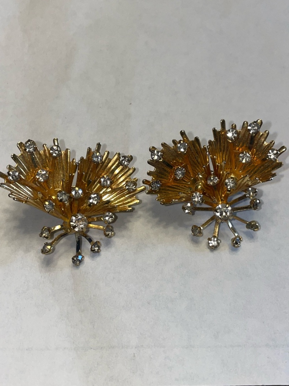Vintage MCM Emmons Gold Tone Star Burst Clip On Earrings Rhinestones  Snowflake